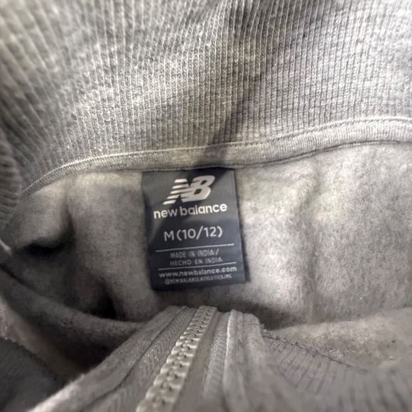 New Balance Girls Quarter Zip Pull-Over Sweatshirt Gray/White, M 10/12 NWT - Picture 9 of 16